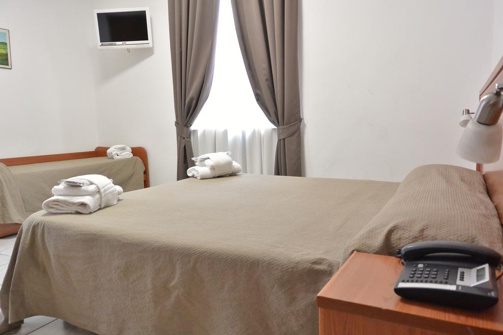 Hotel Trentina Милан Экстерьер фото