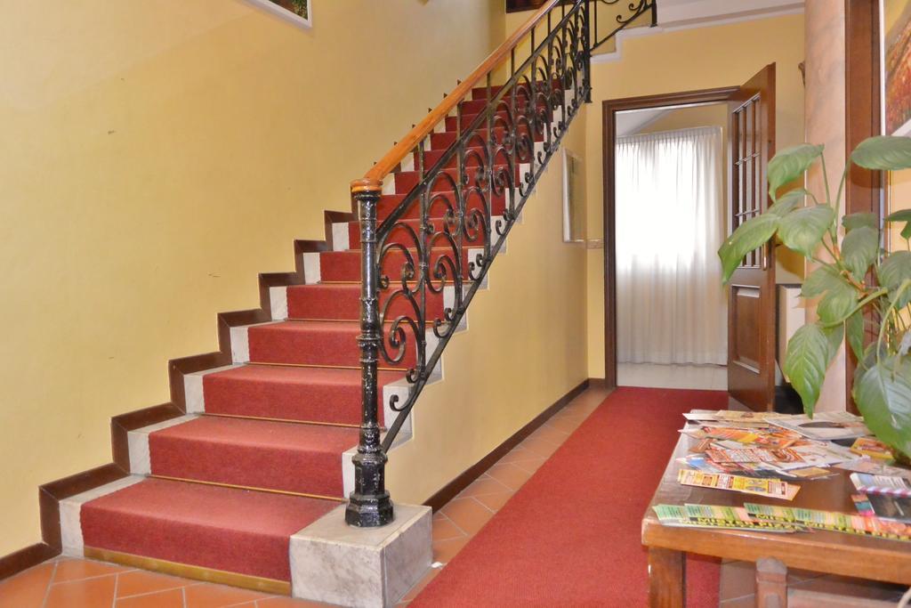 Hotel Trentina Милан Экстерьер фото