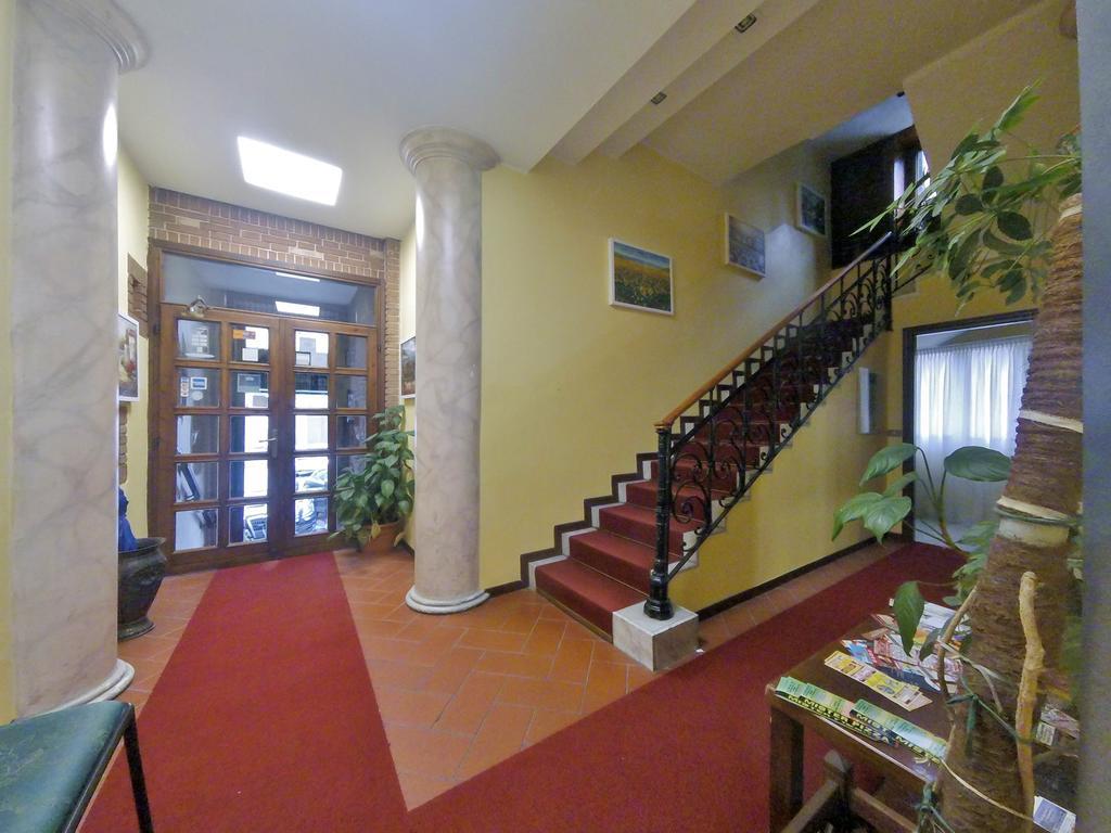 Hotel Trentina Милан Экстерьер фото