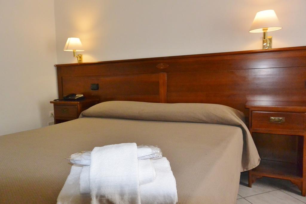 Hotel Trentina Милан Экстерьер фото