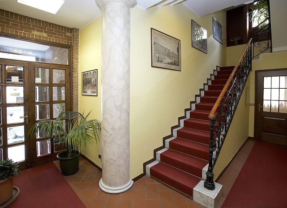 Hotel Trentina Милан Экстерьер фото